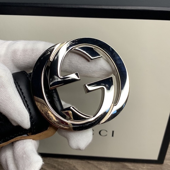 Gucci signature leather belt comes with box - Picture 2 of 6